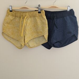 The North Face Shorts - set of 2